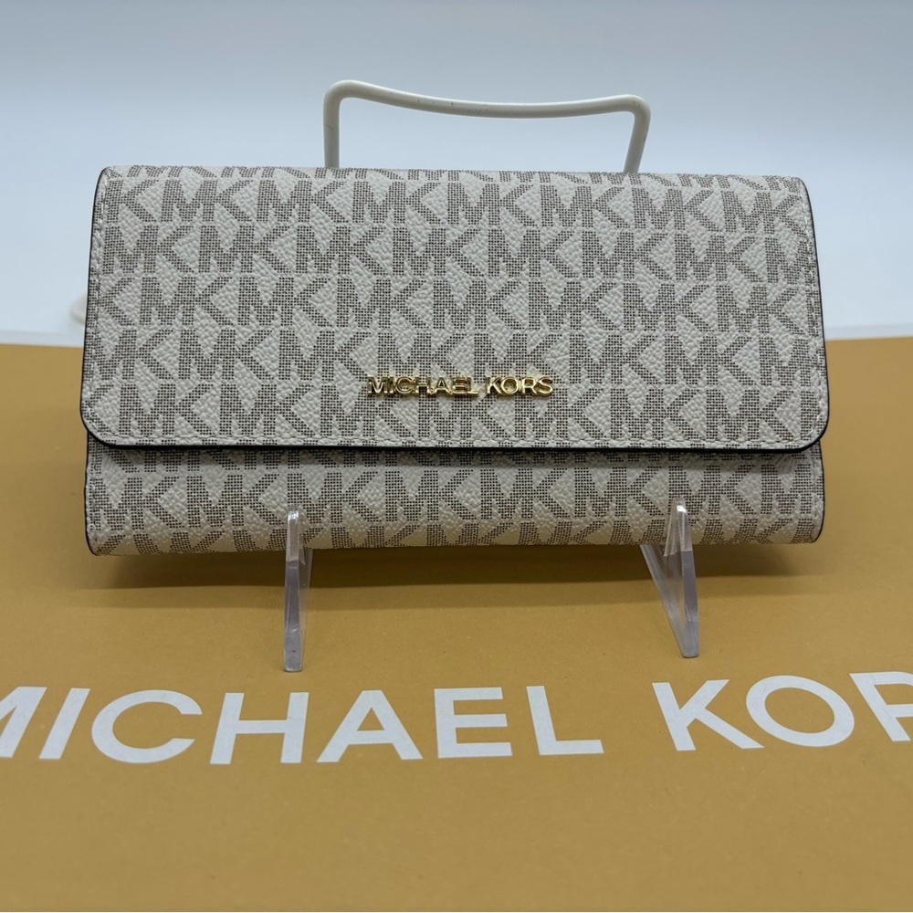 Michael Kors JST LG Flat MF Phone Case
Wallet Leather